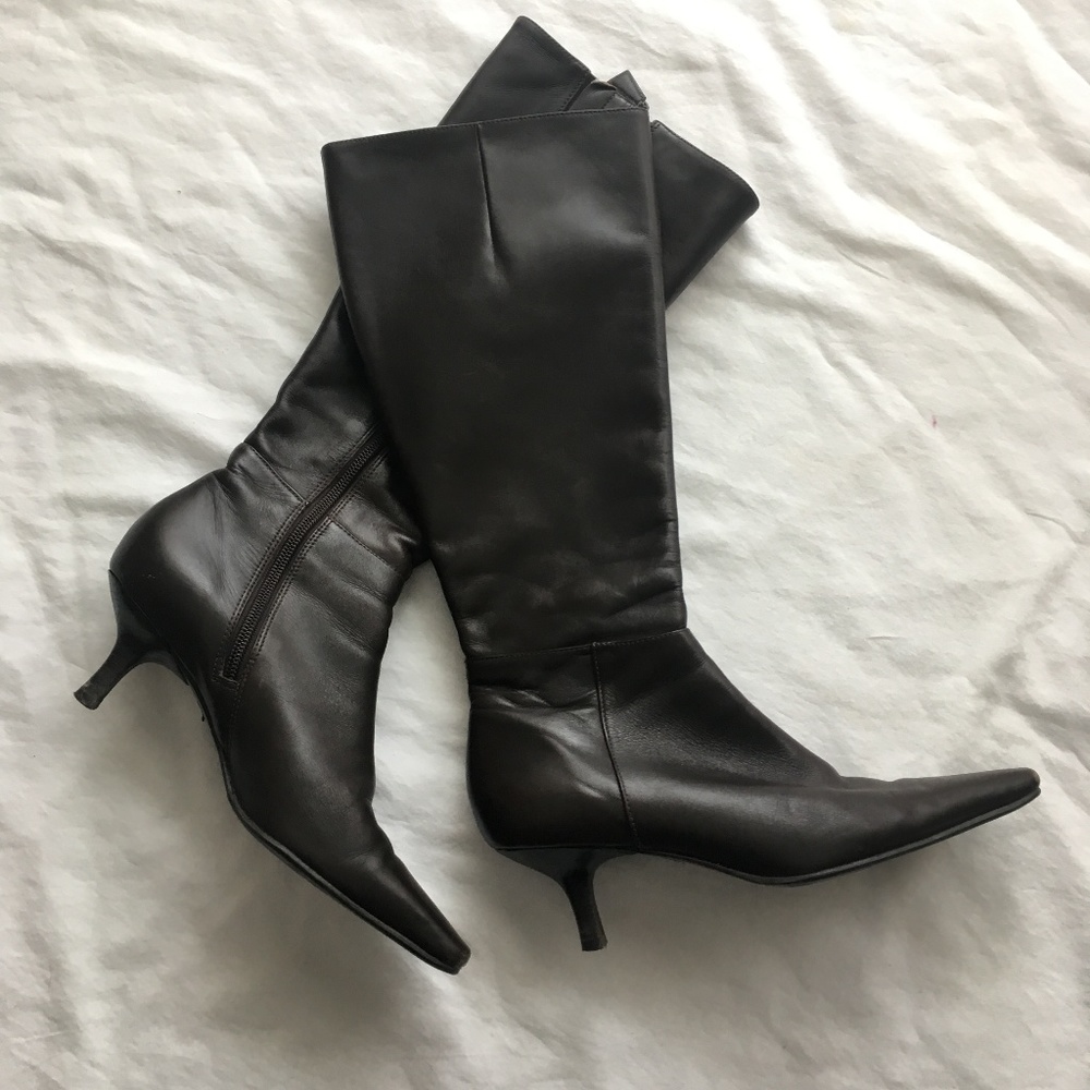 Ann Taylor Brown Kitten Heel Leather Boots 5M